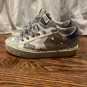 Super cute golden gooses